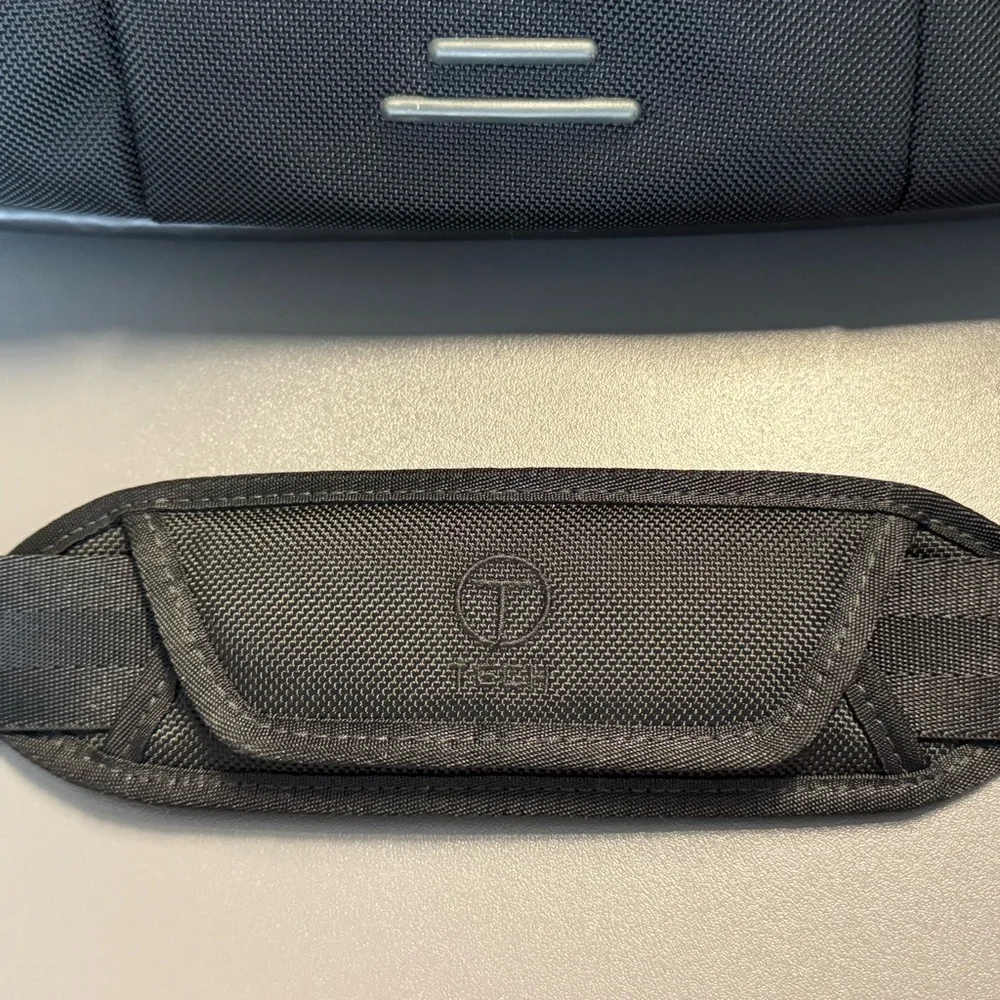 Tumi Laptop Messenger Bag Black - Carry On Luggage